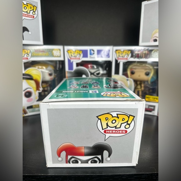 Funko Pop! Vinyl: DC Comics - Harley Quinn #34 - Picture 6 of 10